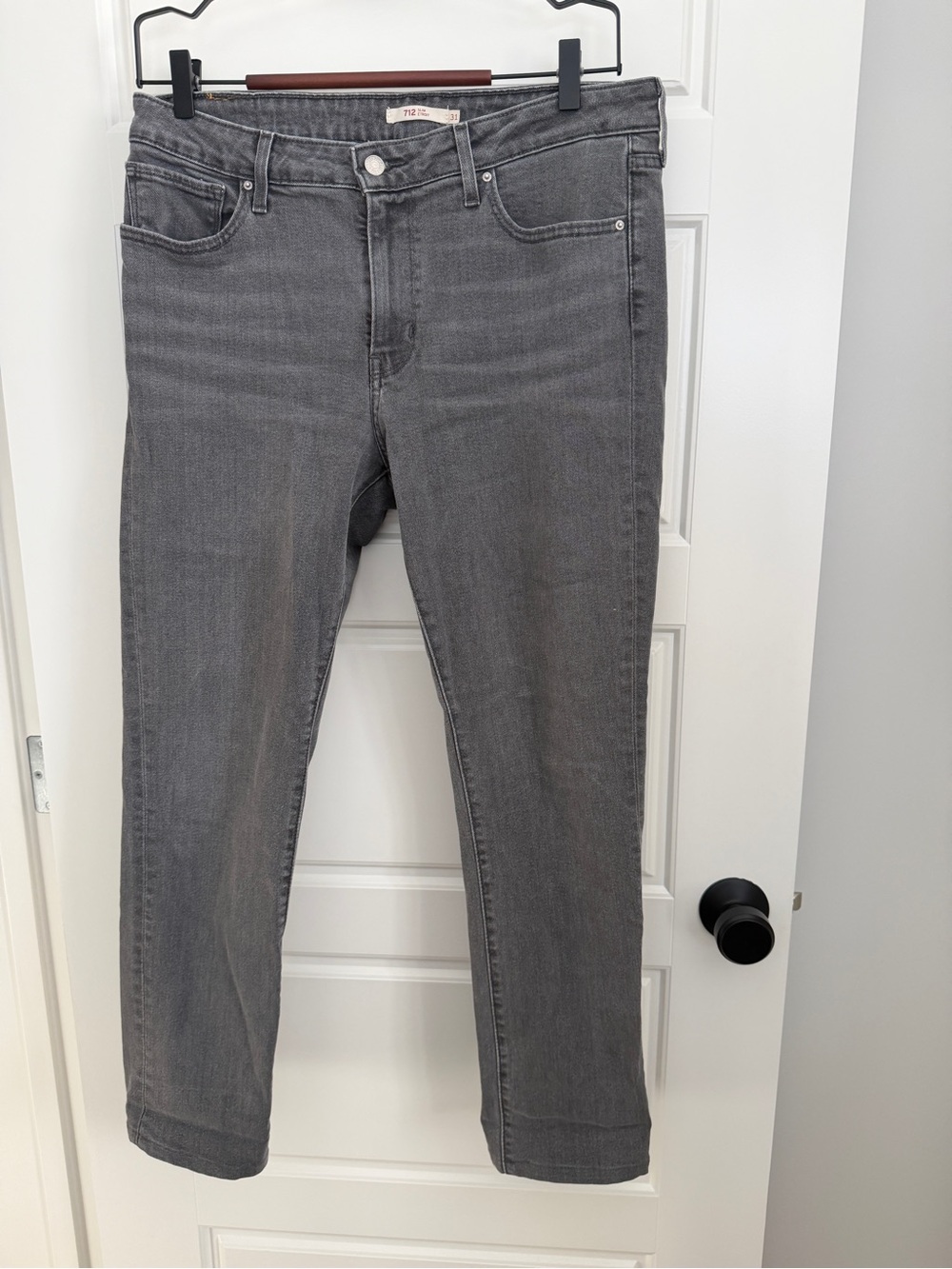 Levi's Women's Gray 712 Slim Straight Leg Jeans